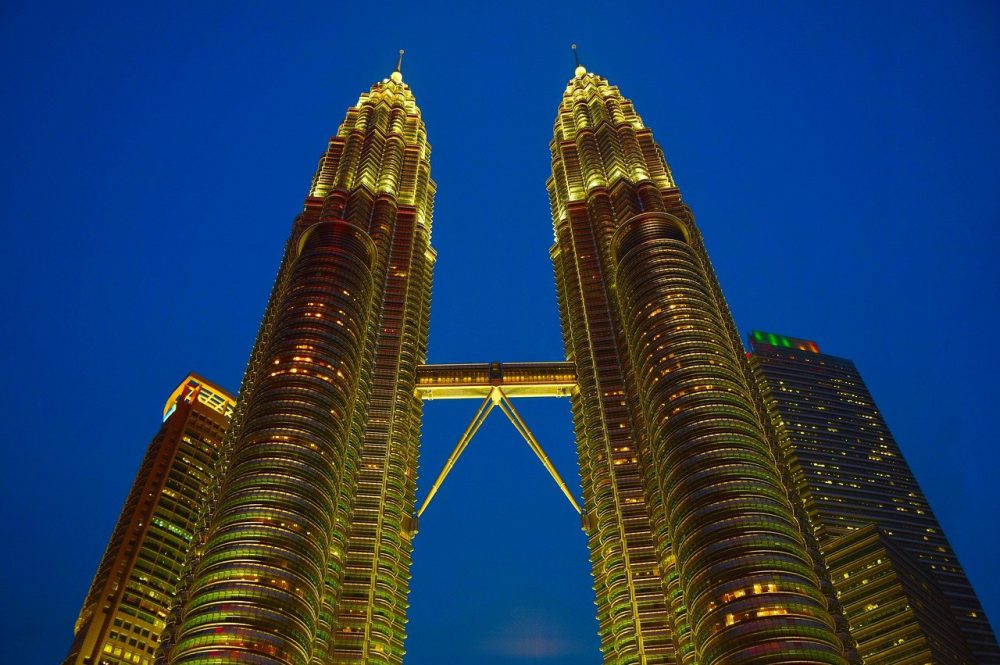 twin tower, twin, peter kr avengers tower
